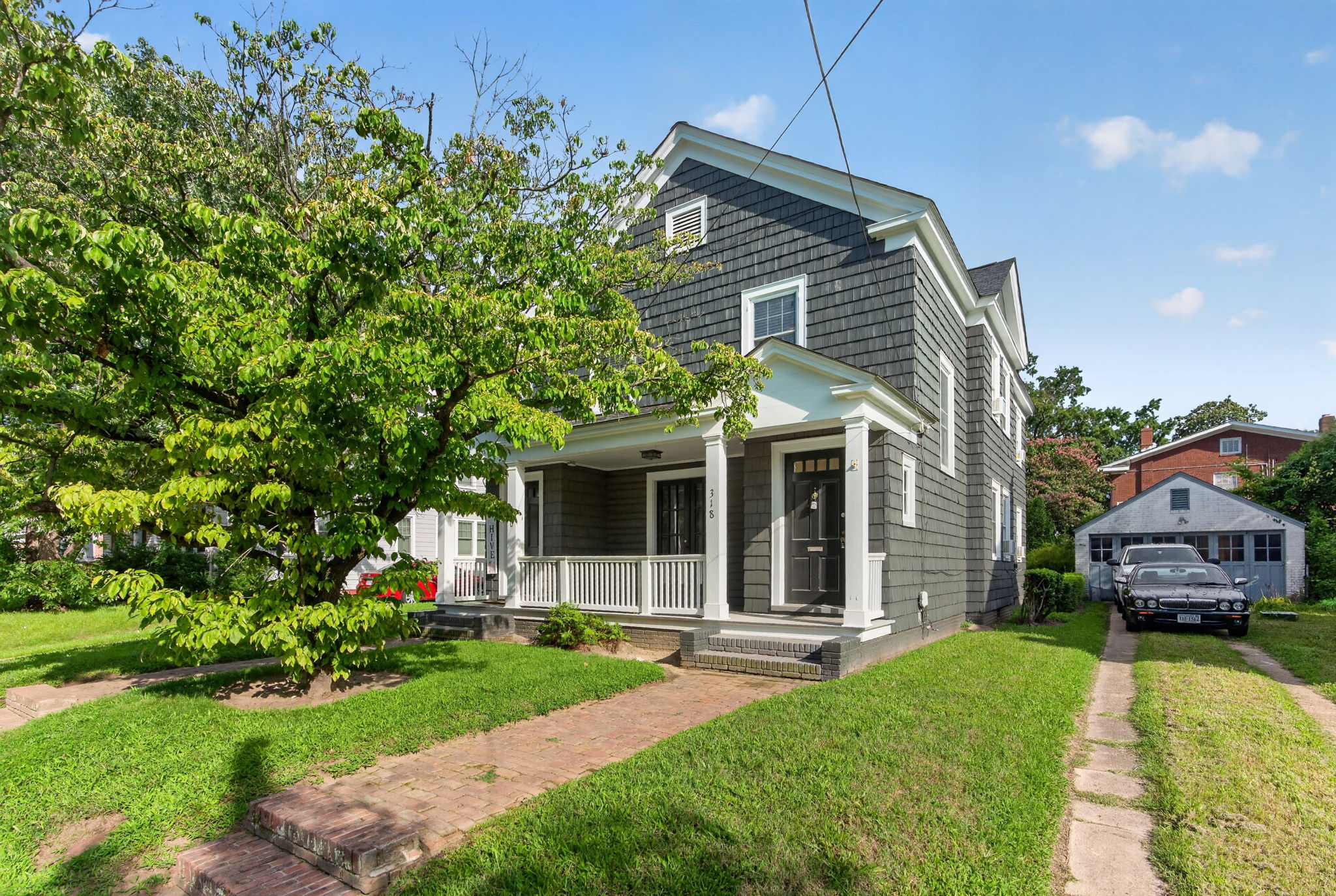 318 61st St - 318